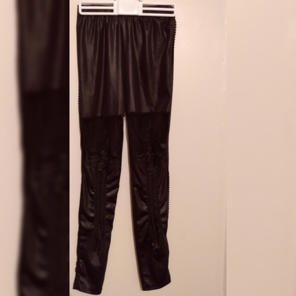 2/$16Retro stylish black pants - Picture 1 of 4